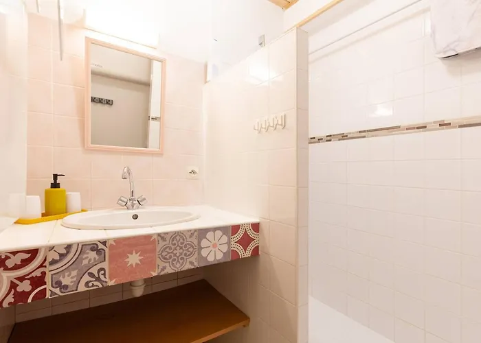 Cosy A Pour 4 Pers., Wifi Gratuit, Proche Telecabine, Et Balnea - Fr-1-695-16 *